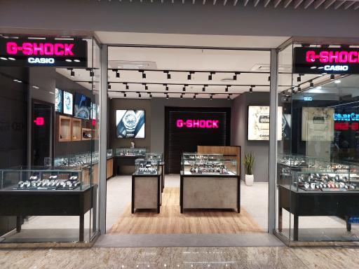 عکس فروشگاه G-shock