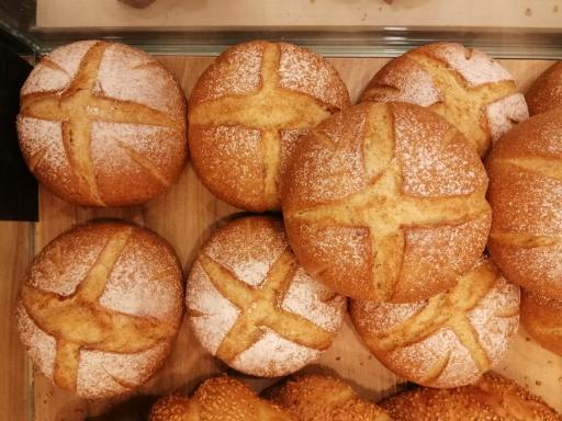 کافه بیکری لوپن