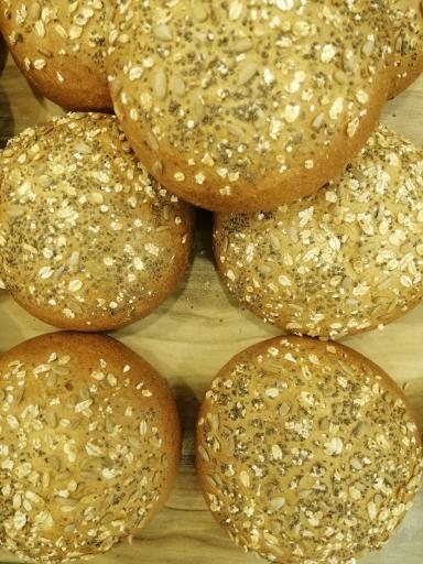 عکس کافه بیکری لوپن