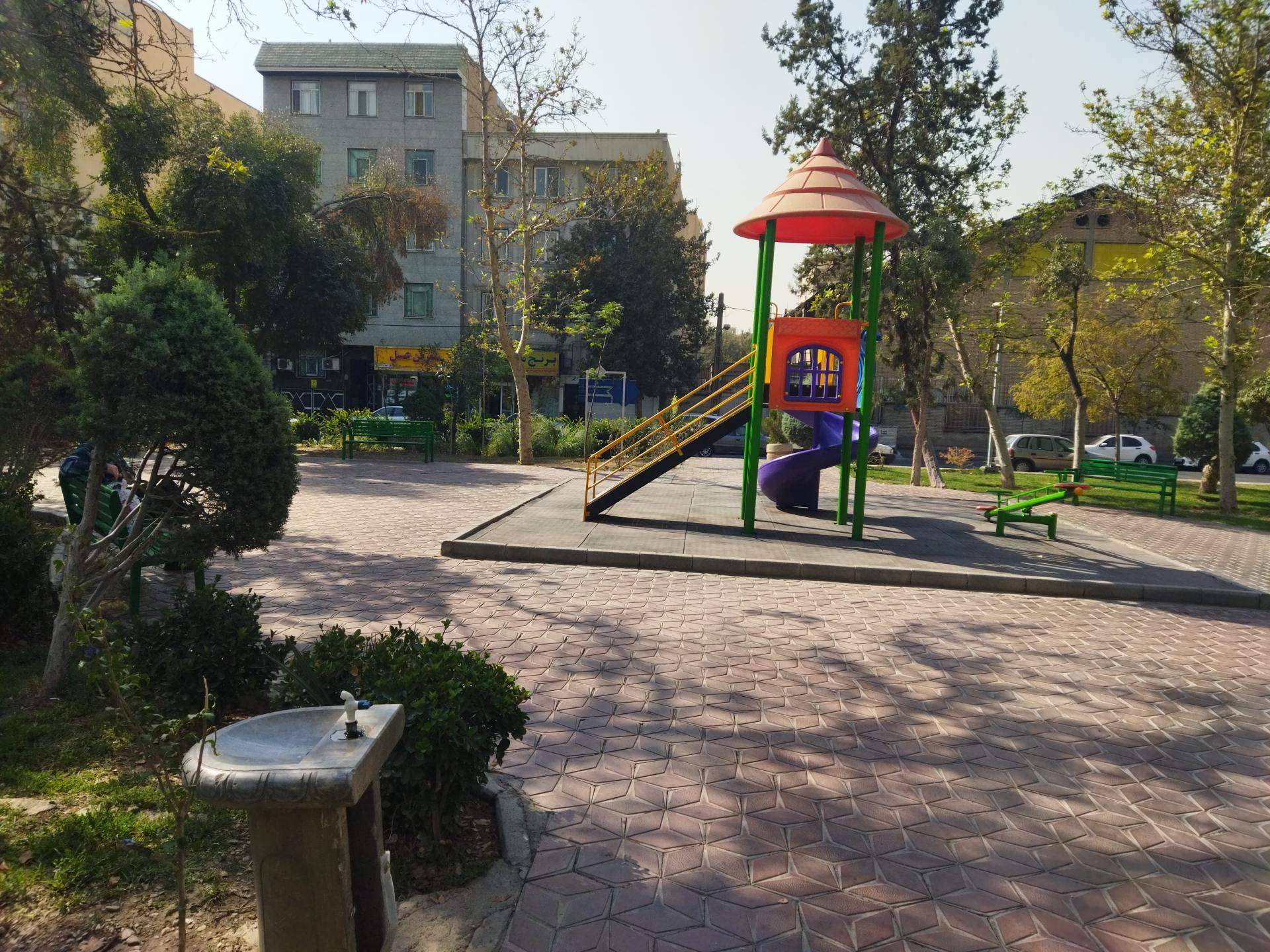 عکس آبخوری بوستان گلریز