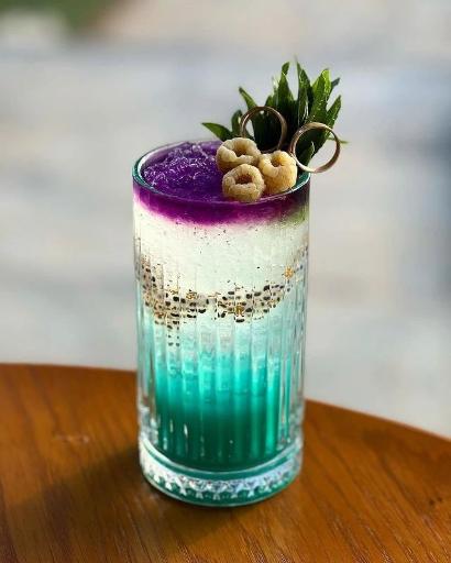 عکس کافه مافیا اوژن