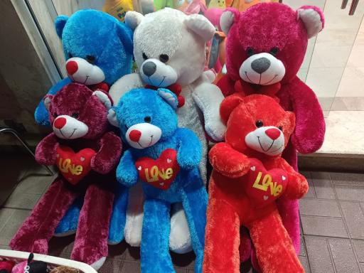 عکس فروشگاه عروسک واسباب بازی