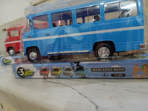 عکس فروشگاه عروسک واسباب بازی