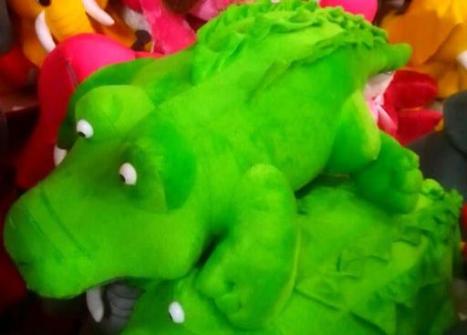 عکس فروشگاه عروسک واسباب بازی