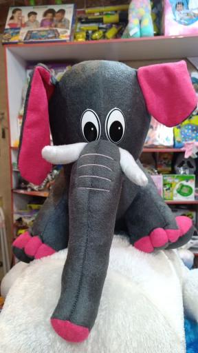 عکس فروشگاه عروسک واسباب بازی