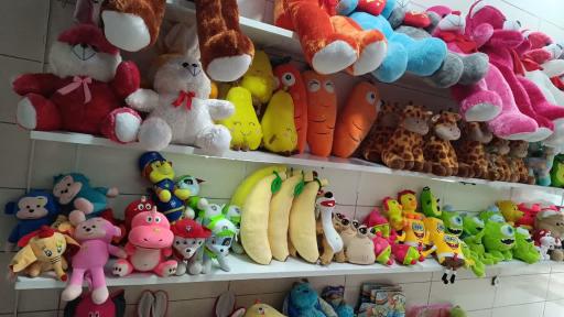 عکس فروشگاه عروسک واسباب بازی