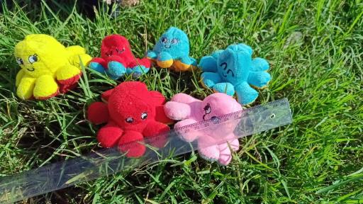 عکس فروشگاه عروسک واسباب بازی