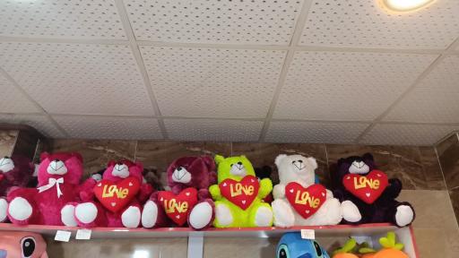 عکس فروشگاه عروسک واسباب بازی