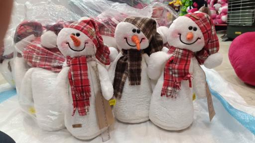 عکس فروشگاه عروسک واسباب بازی