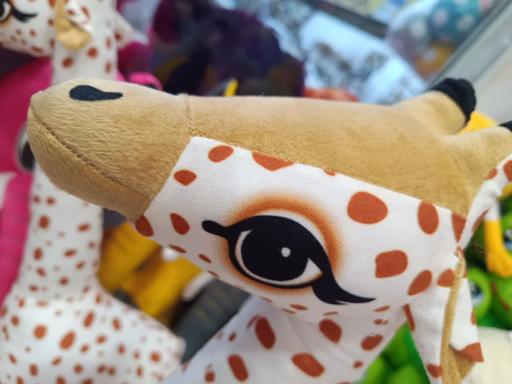 عکس فروشگاه عروسک واسباب بازی