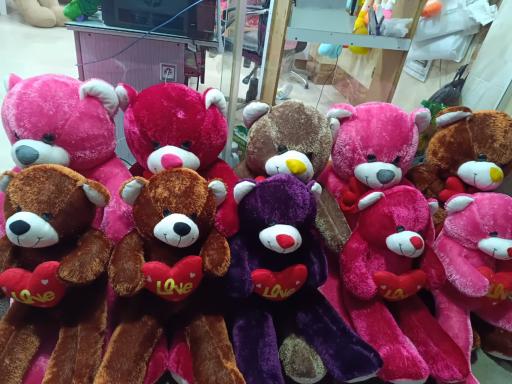 عکس فروشگاه عروسک واسباب بازی