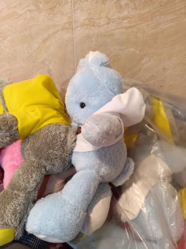 عکس فروشگاه عروسک واسباب بازی