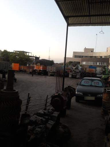 عکس گاراژ ولیعصر 