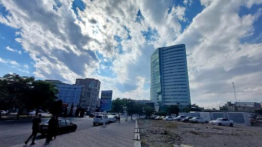 عکس ایستگاه آبرسان به سمت راه آهن