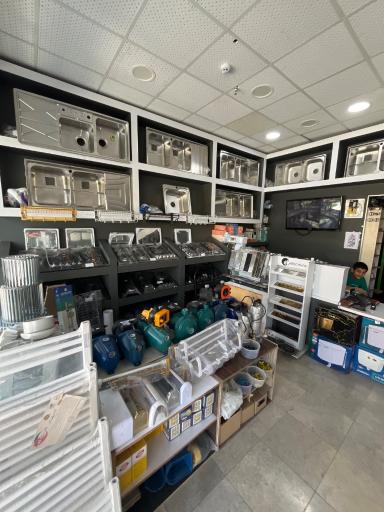 فروشگاه قهرمان