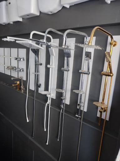 فروشگاه قهرمان