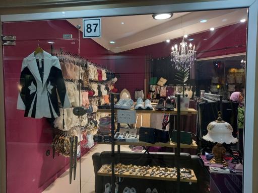 عکس فروشگاه لباس زیر زنانه موحد کالکشن