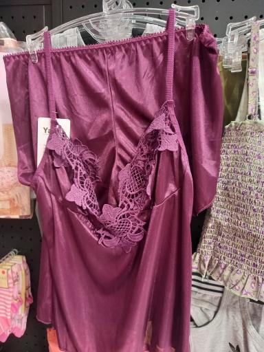 عکس فروشگاه لباس زیر زنانه موحد کالکشن