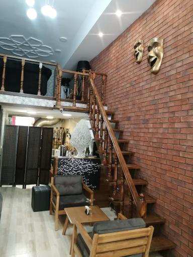 عکس قلیان سرای کوچه پلاس