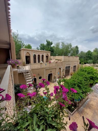عکس رستوران سنتی باغ ارباب