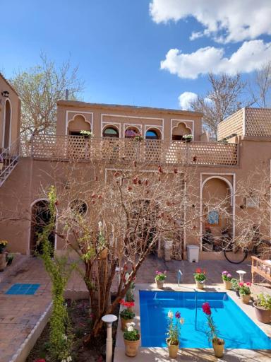 عکس رستوران سنتی باغ ارباب