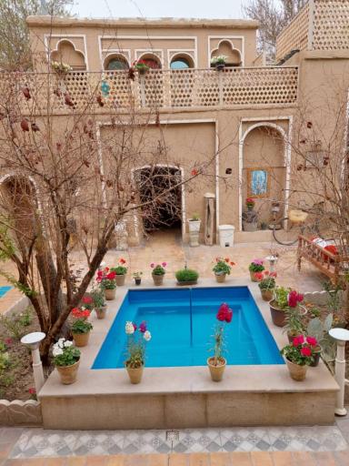 عکس رستوران سنتی باغ ارباب