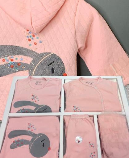 مؤسسه تولید پوشاک نوزادی baby day