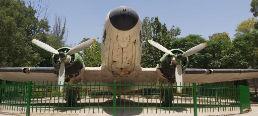 عکس یادمان هواپیمای داکوتا
