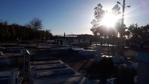 عکس آرامستان و گلزار شهدای دستجه