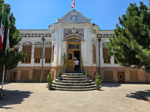 عکس ساختمان شهرداری خوی