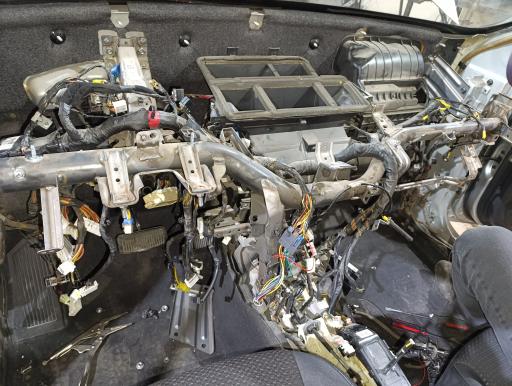 عکس کلینیک خودرو رادین