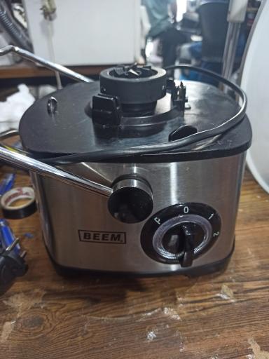 عکس تعمیرگاه لوازم خانگی برقی