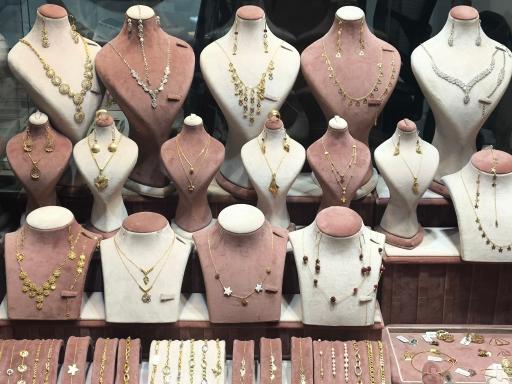 عکس گالری طلا و جواهرات بوچرون