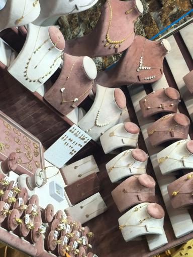 عکس گالری طلا و جواهرات بوچرون