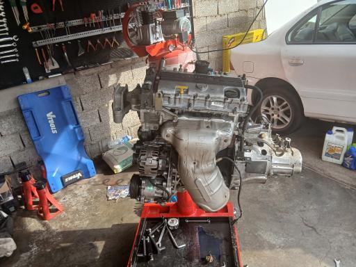 عکس کلینیک خودرویی علیزاده