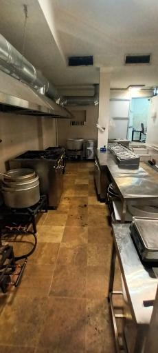 عکس تهیه غذای نون