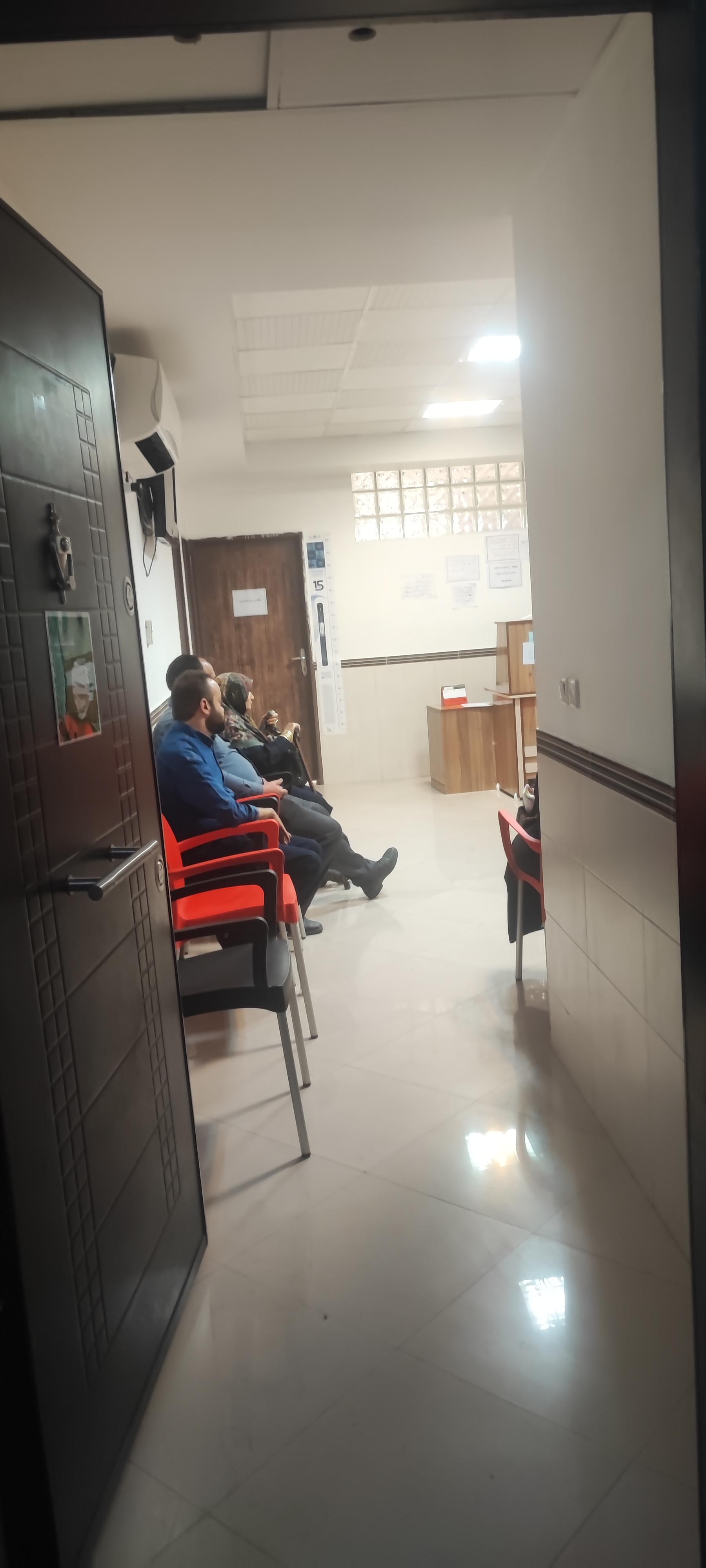 عکس دکتر راضیه آیتی فوق تخصص غدد و دیابت