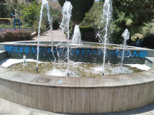 عکس حوض آبنما پارک