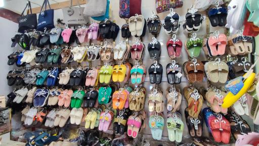 عکس دمپایی و صندل خوش قدم 