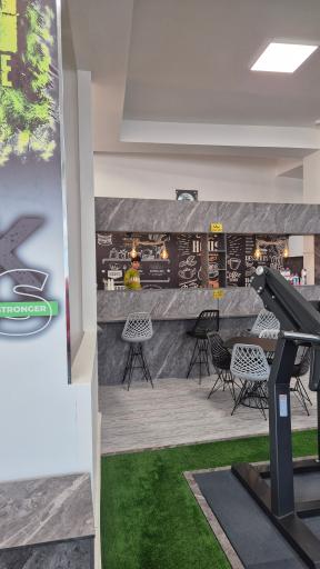 مجموعه ورزشی آرنا 