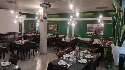 عکس رستوران محسن میرزازاده
