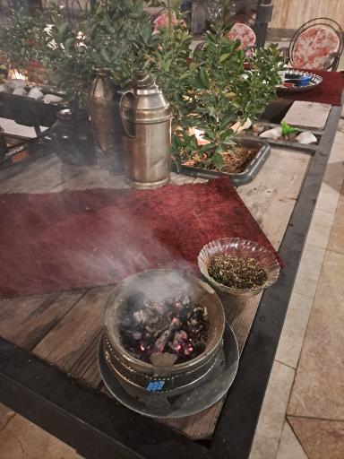 عکس رستوران محسن میرزازاده