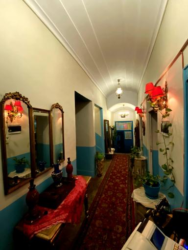 عکس عمارت مهنا
