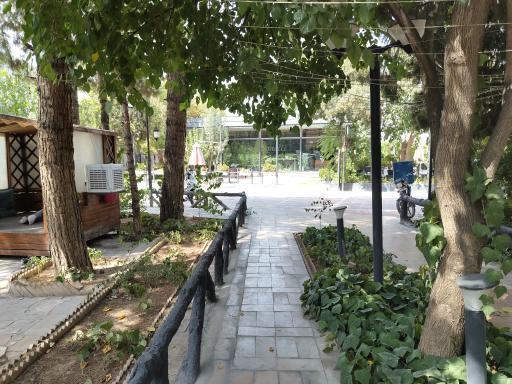 عکس رستوران و بیرون بر امیران