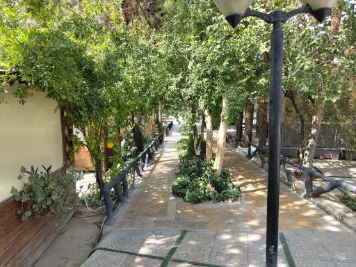 عکس رستوران و بیرون بر امیران