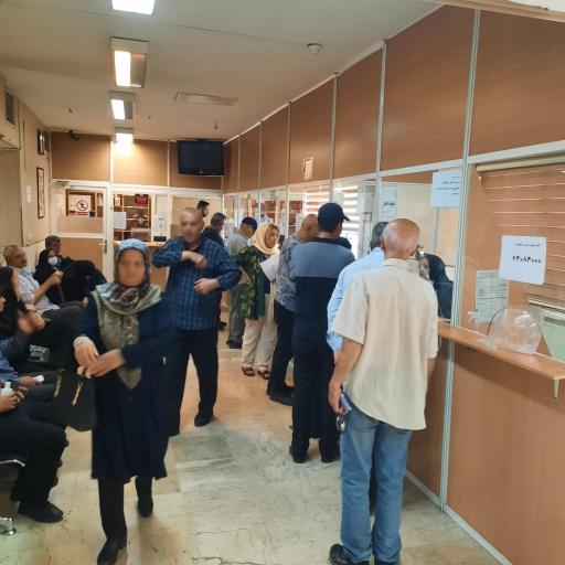 عکس چشم پزشکی هلال احمر