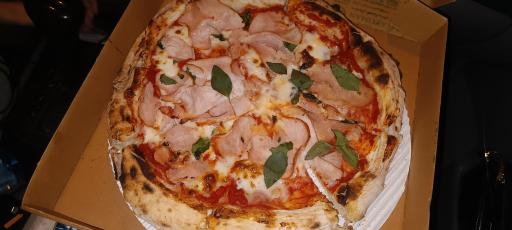 عکس پیتزا فروشی