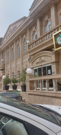 عکس رستوران سیب سبز