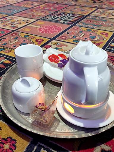 عکس رستوران سیب سبز