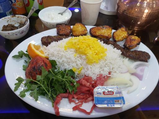 عکس رستوران سیب سبز